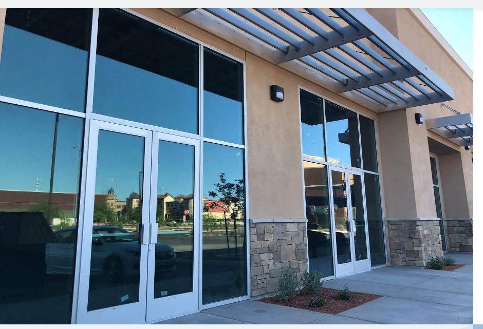 Aluminum commercial doors