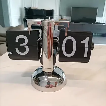 European Style Retro Small Balance Automatic Page-turning Clock