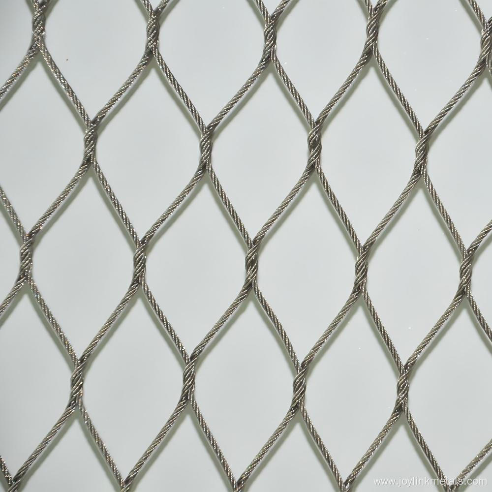 Interwoven stainless cable mesh