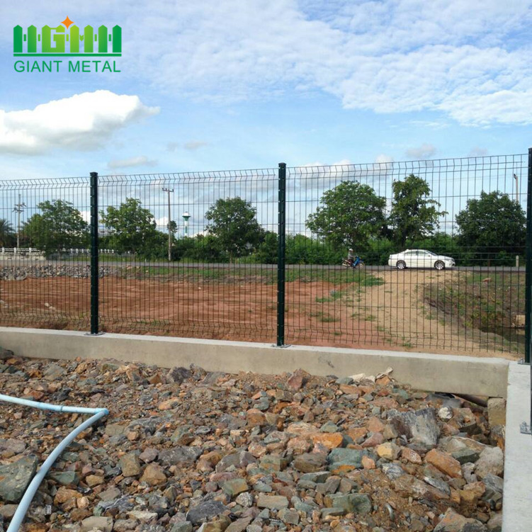 Wholesale High Quality PVC Coated Triangle Bending Fence