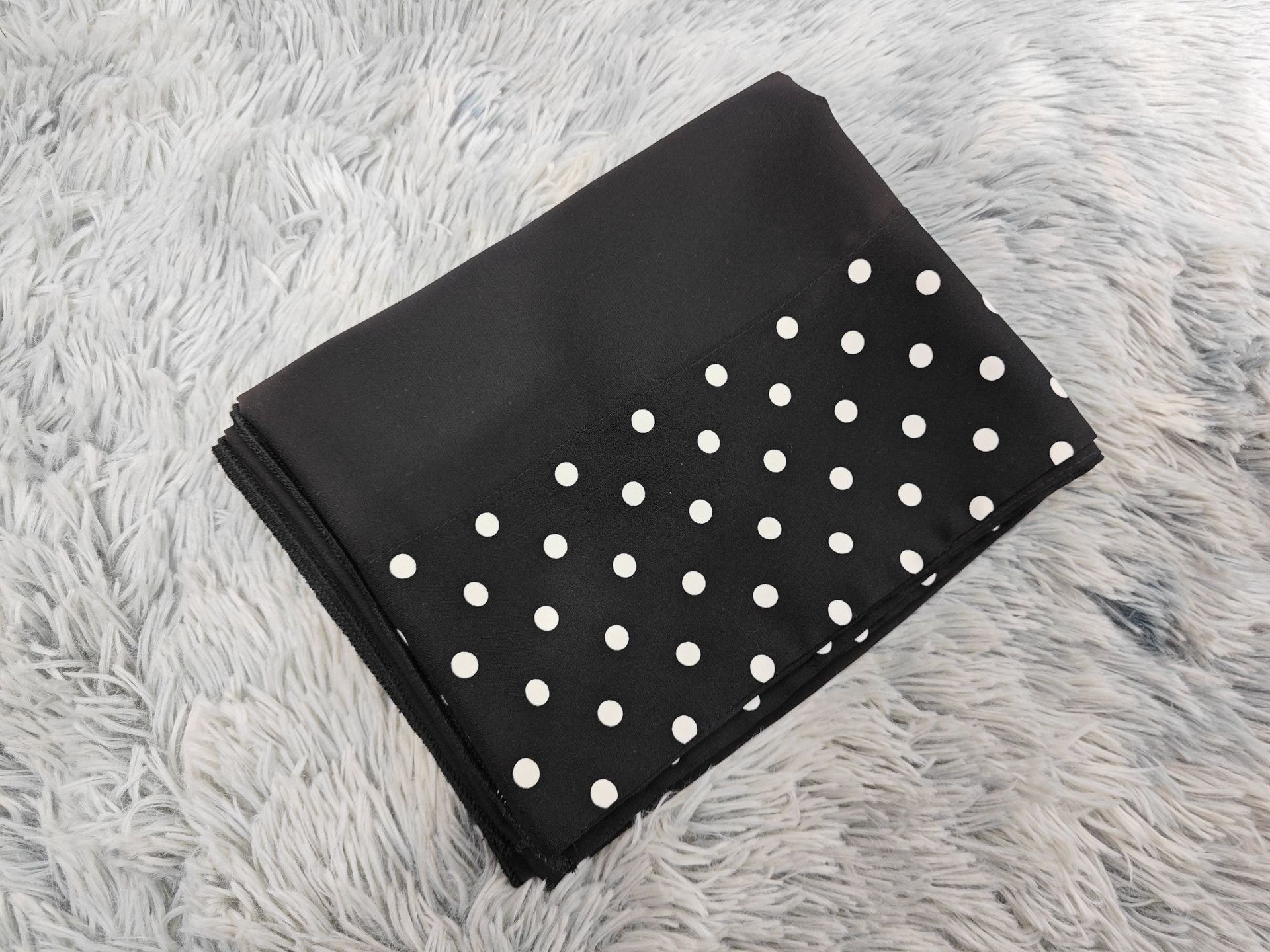 Polka Dot Black Abaya with Matching Hijab Set MQ260 (6)