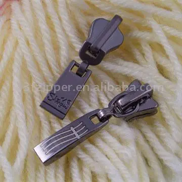 Reversible Plastic Zipper Slider