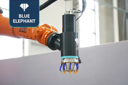 Kuka Robot Arm for Milling Composite Materials in Furniture Molds