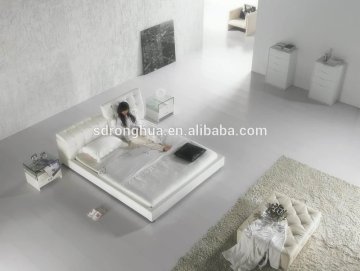 318 Modern designer furniture leather bed with crystal