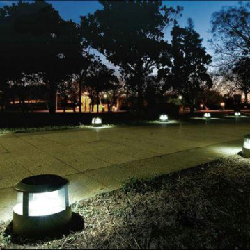 Fashionable and Popular Outdoor Solar Lawn Lamps Lighing