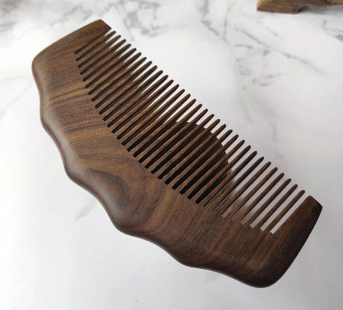 Simple And Elegant Handmade Wooden Comb