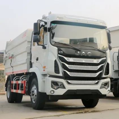 Jianghuai Ge'erfa K5L Compressed Garbage Truck, with a horsepower of 180, a 4X2 drive configuration