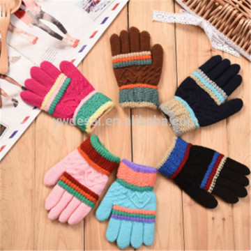 2016 newest fashion winter jacquard gloves