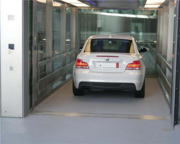 Hydraulic Lift for Vehicle Storage