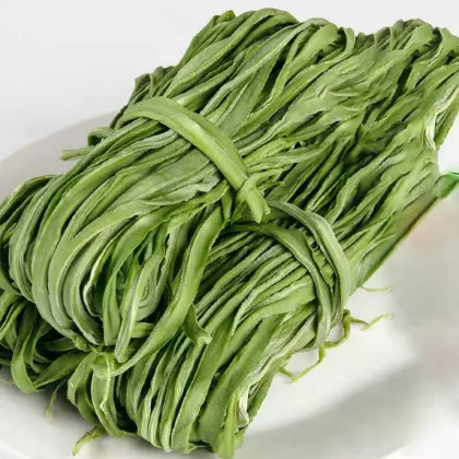 Chinese Dried Foods for Hot Pot: Gongcai, Tribute Vegetable, and Yamakurage