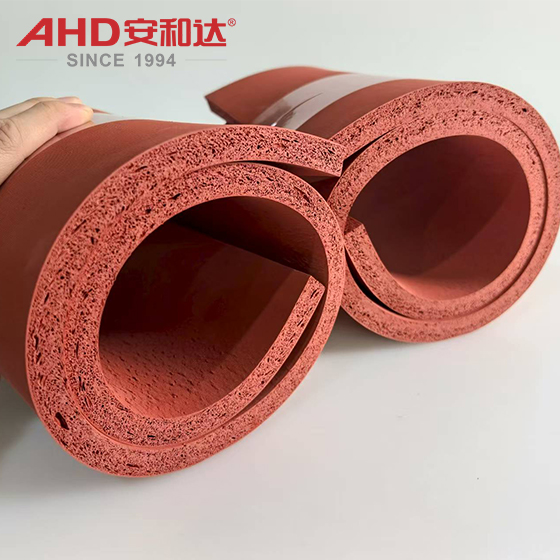 Rollos de láminas de espuma de silicona. Silicone foam sheets rolls