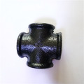 3/4 &quot;schwarzes Tempergusskreuz für DIY Möbel