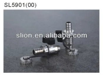 Boiler discharge tap with plug and rubber hose union