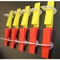 Plastic clip clip for leveling device