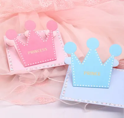 Crown shaped birthday card with envelope