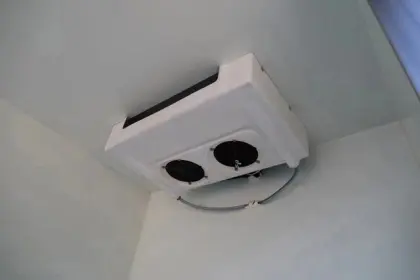 Refrigerated Chilling Truck Mobile refrigerator wagon