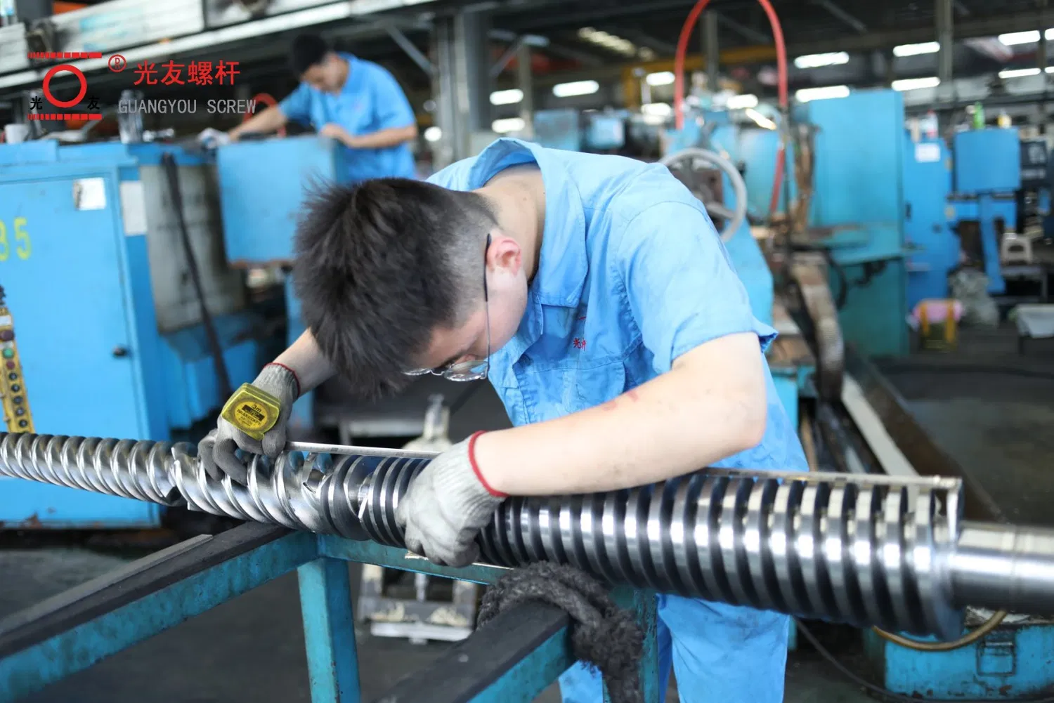 Nitrided o bimetallic twin screw barrel para sa extruder machine