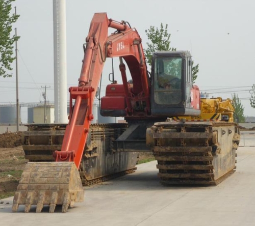 High-efficiency land-water excavator for sale