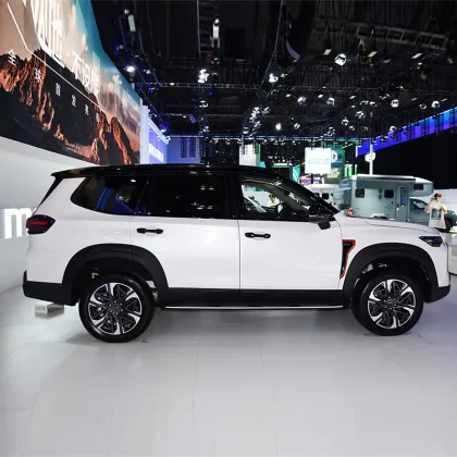 7-seater SUV Maxus D90
