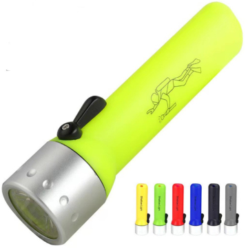LED RECARGABLE RECARGABLE DE BATERÍA 4XAA TORCHA DE BUTCHA ABS LIGERA