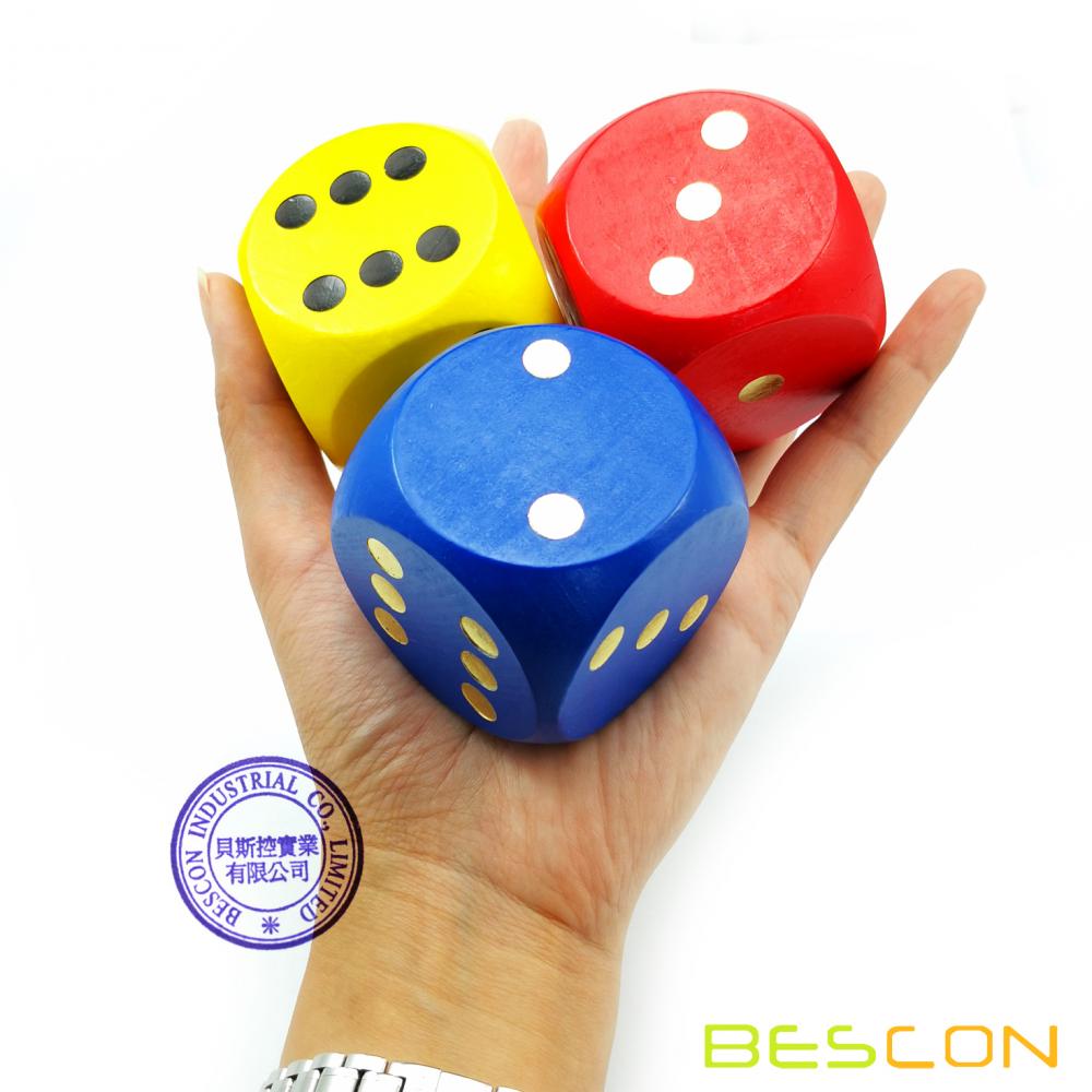 set of d6, pips, wood 14mm Set of 4 Wooden Dice with Bag 