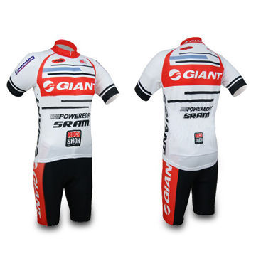 Pro Giant Cycling Jersey with Short Sleeves, Short Pants or Bib Short and Good Moisture Management