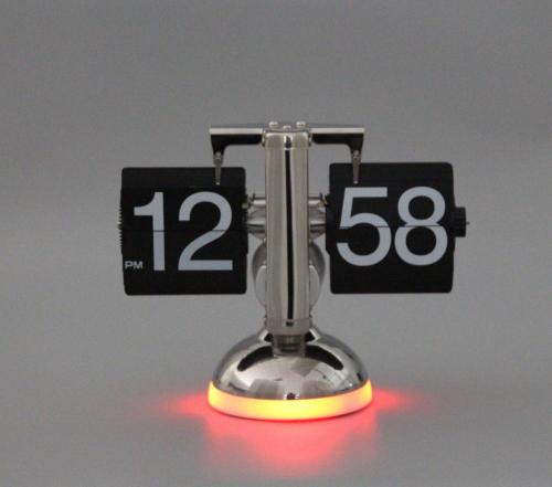 Đồng hồ lật cân bằng với đèn LED