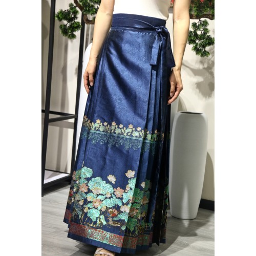 Falda tradicional china con cara de caballo y bordado de loto