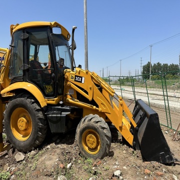 JCB 3CX, 4CX, 3DX BACKHOE LADERS TE KOOP - Goede staat met lagere werkuren