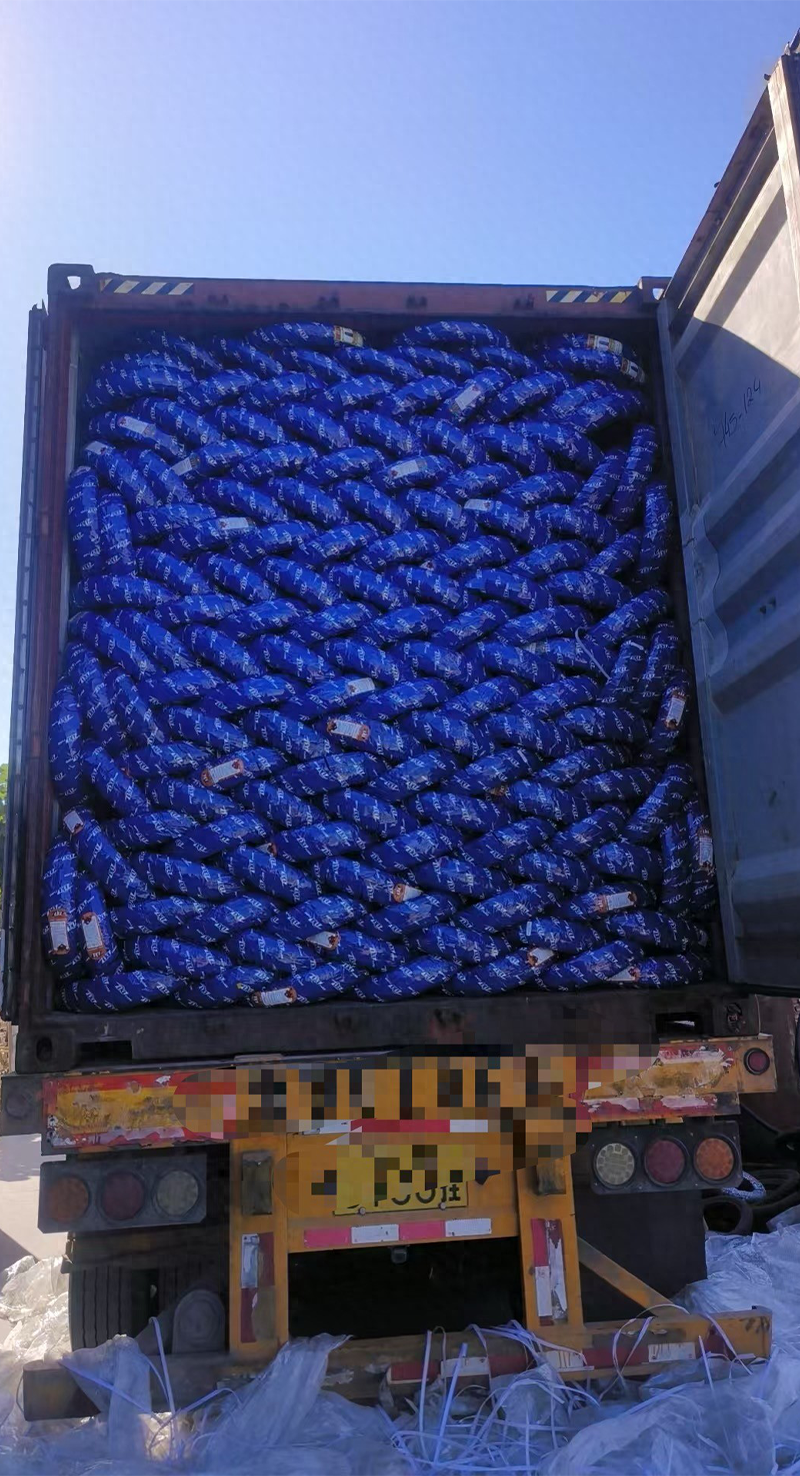 Two Containers of LKL Tires Bound for South America! Richlife Accelerates Its Overseas Market Expansion Setting sail to pursue dreams across the ocean!