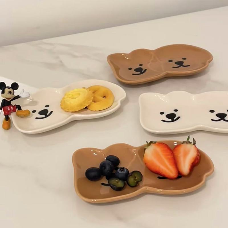 Stylish Anime-Themed Dinnerware Collection