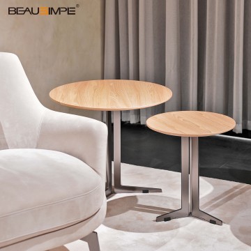 Minimalistische ronde salontafel met iep