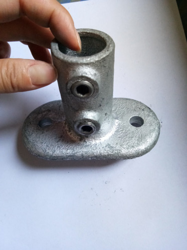 Abrazadera de la llave galvanizada abrazadera de tubo de 45 grados