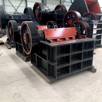 Mobile Jaw Crusher Machine Portable Stone PE Jaw Crusher Price