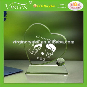 Love theme and folk art style heart shape plaque crystal with custom logo for wedding favors