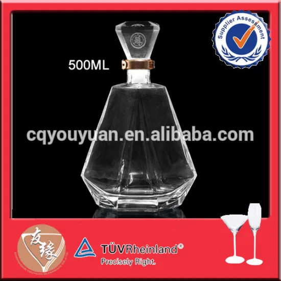 Fantastic clear 500ml diamond shaped bottle with glass cork