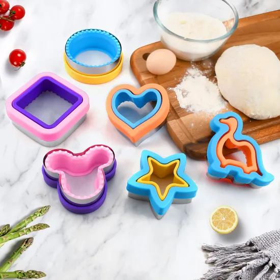 Wholesale Selection of Dinosaur Cookie Moulds, Sandwich Cutters, and Vegetable Fruit Cutters for Kids' DIY Bakeware Tools