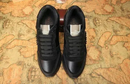 Fashion Valentino shoes, high quality cheap Valentino sneakers, Valentino men's fashion casual outdoor shoes walking shoes