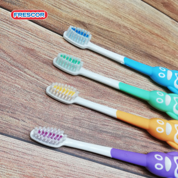 Cepillo de dientes de diseño lindo personalizado para niños