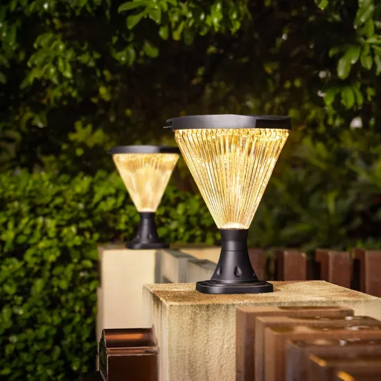 Professional Solar LED Pillar Light Outdoor Waterproof IP65 for Garden Fence