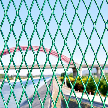 Industrial Expanded Metal Mesh | Stainless Steel & Aluminum Expanded Metal