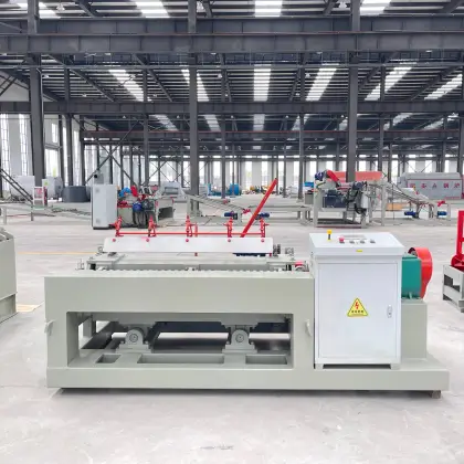 Shandong Yuequn Machinery 4 Feet Small Wood Veneer Peeling Lathe 12-200mm Diameter
