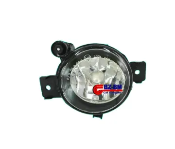 The front bar fog lights headlight half assembly is suitable for E32 E34 E36 E46 E54 E60 E66 E70 E84 E90 model 63177224643