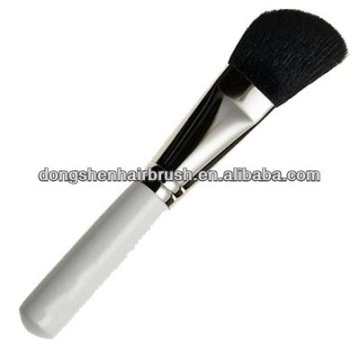 angled makeup brush,angled brush,cosmetic brush