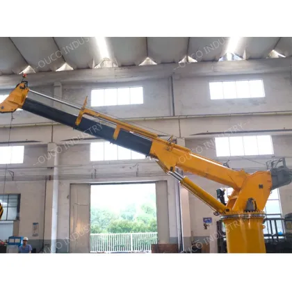OUCO 8ton Telescopic Marine Crane With Flexible Operation