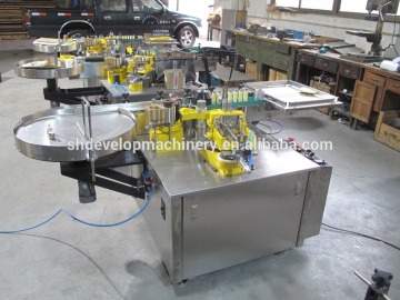 JHL-08 Cold Glue Labeling Machine include turntable, and collect plate