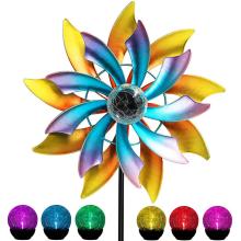 Spinner de vent solaire avec un pieu de jardin métallique