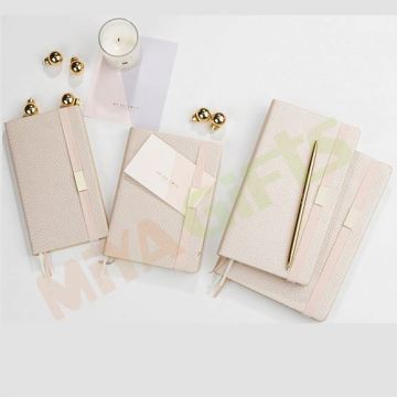 Jurnal Kulit Mewah: Diary Perancang Custom untuk Wanita