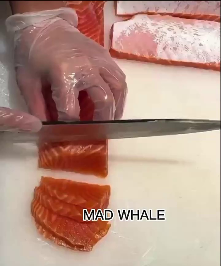 Salmon knife