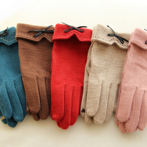 Fashion Elegant Female Wool Touch Screen Gloves Winter Women Warm Cashmere Full Finger Bow Dotted embroidery warm mittens glove
